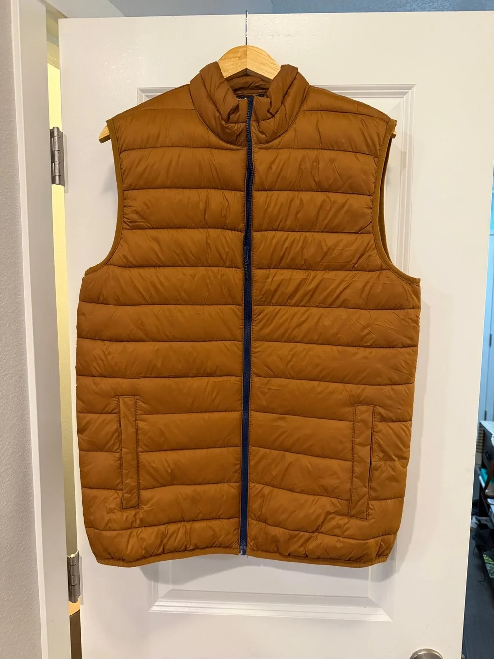 Swiss Tech Men's Quilted Puffer Vest - Copper Brown with Navy Zip